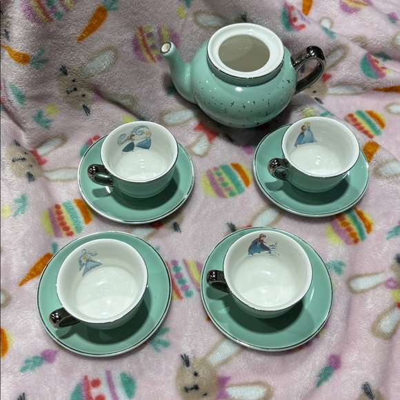 Pottery Barn tea set - Picture 6 of 8